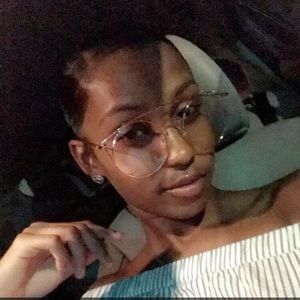 Meet your Posher, Melody